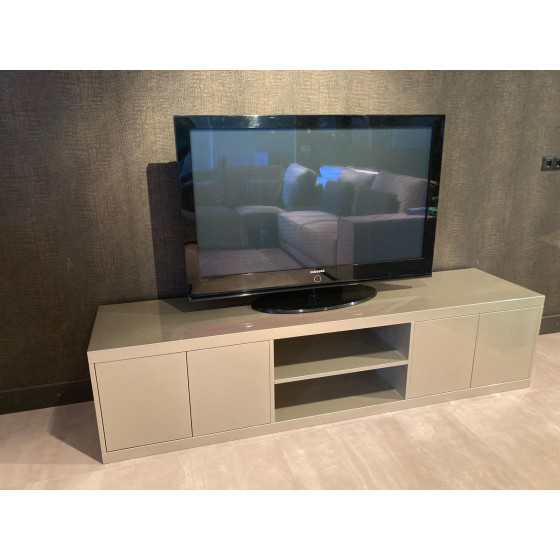 Hoogglans tv meubel metallic zilver 210x50