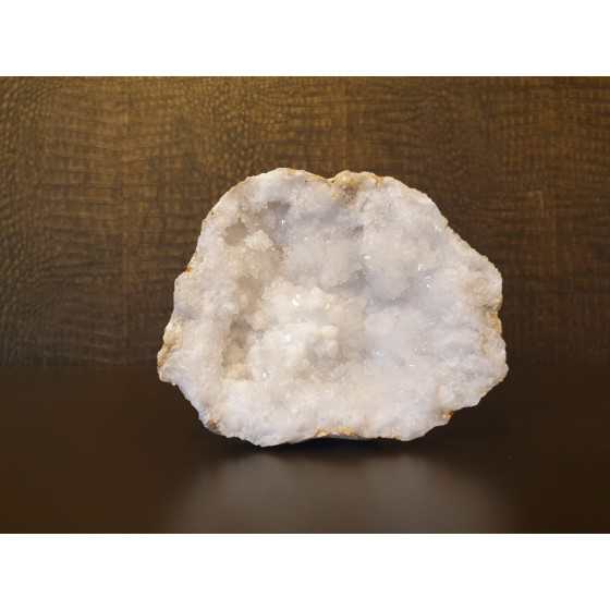 UITVERKOCHT! Bergkristal Geode steen