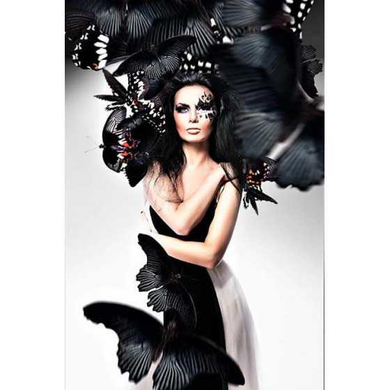Glasschilderij vrouw met vlinder 80x120
